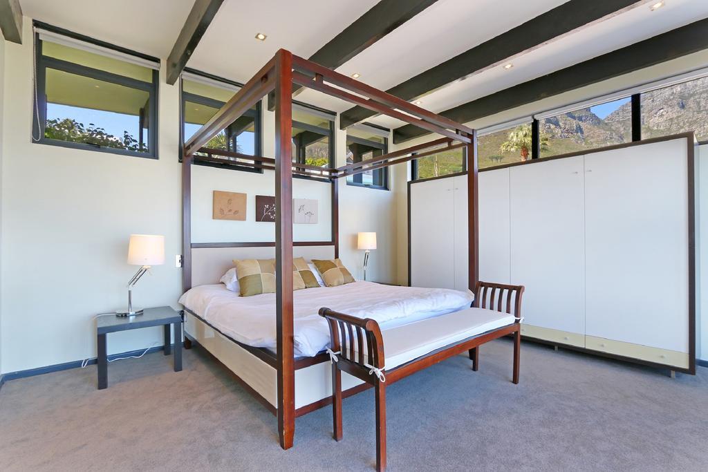 Villa Aqua By Totalstay Cape Town Exterior photo